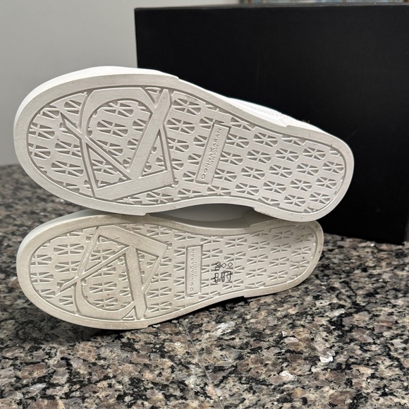 Donna Karan Donna - Lace Up White and Gold Sneakers NWT 5.5 - Picture 8 of 12